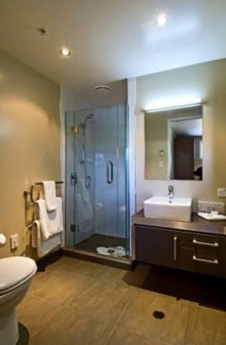 Апартаменты Edgewater Palms Apartments