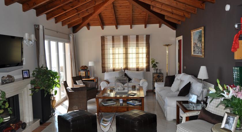 Гостевой дом Welcome Inn Nerja guest house Luxury Bed & Breakfast