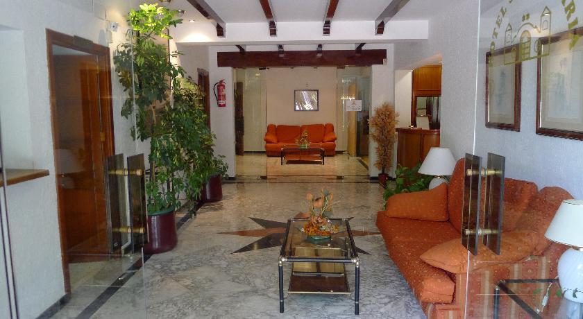 Отель Hotel Santa María