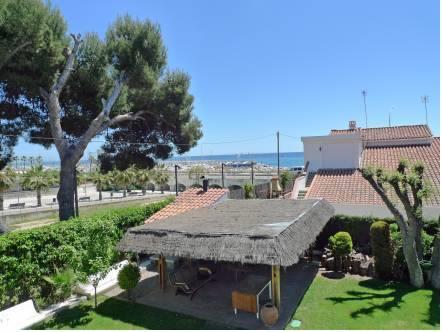 Апартаменты Holiday home Avda. Sant Andreu Sant Andreu de Llavaneres