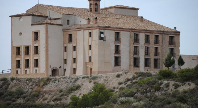 Хостел Albergue Santuario Nuestra Señora de Magallón