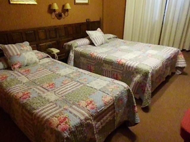 Отель Hotel Giral
