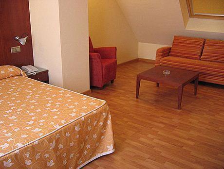 Отель Hotel Doña Urraca
