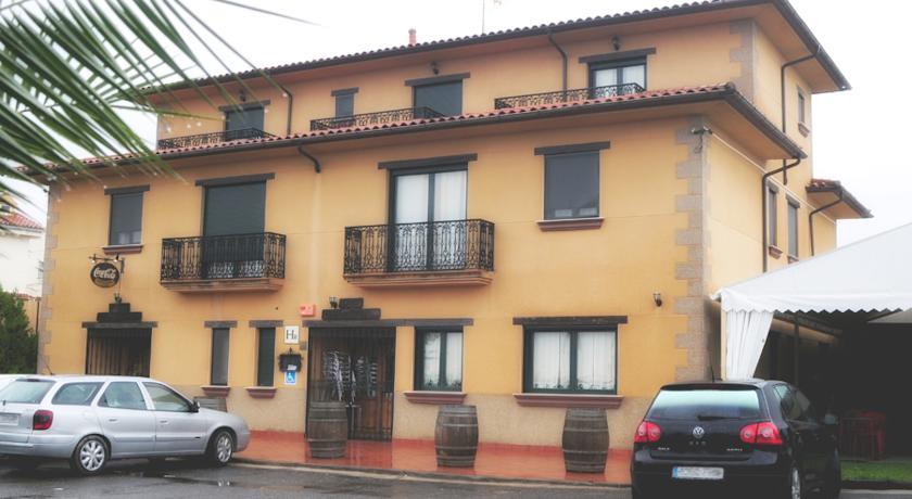 Отель Hotel Rural Hojaranzos