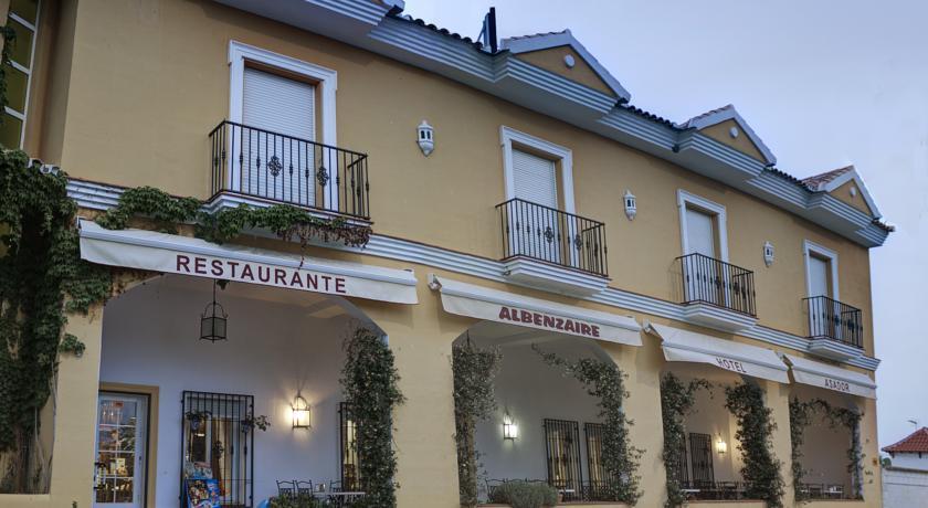 Отель Albenzaire Hotel Asador