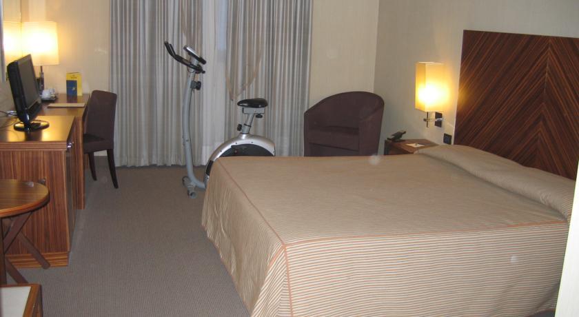 Отель MH Hotel Piacenza Fiera