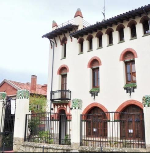 Отель Modernista Apartment Llavaneres