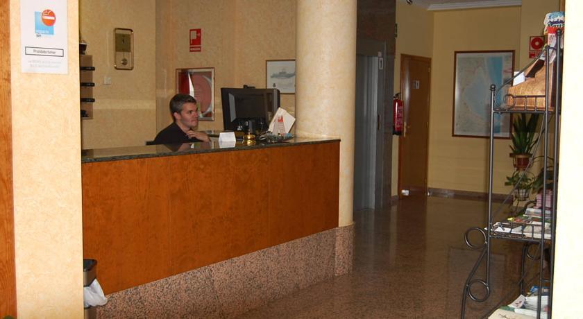 Отель Hotel Albohera