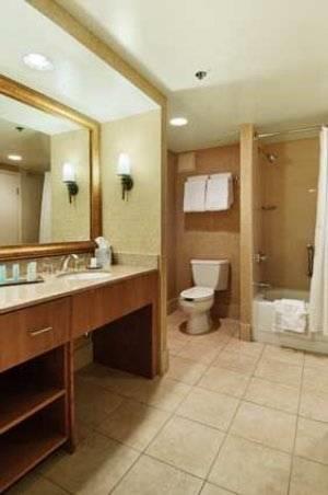 Отель Hilton Suites Phoenix