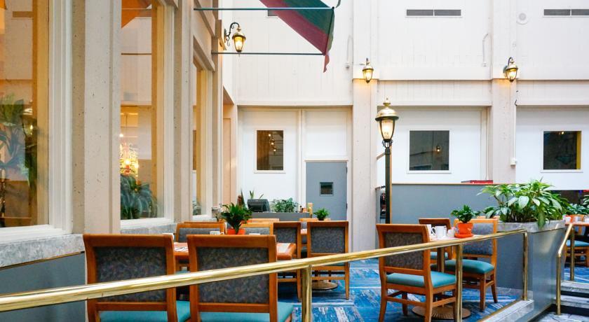 Отель Hilton Oakland Airport