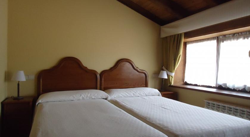 Гостевой дом Hostal Revinuesa