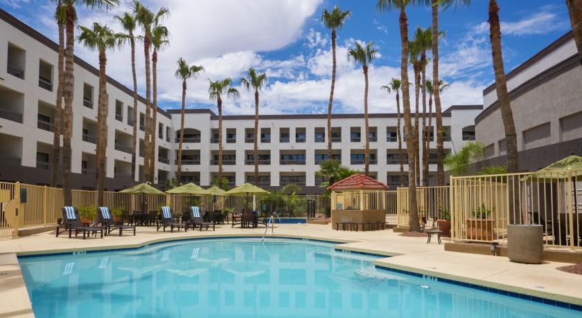 Отель Hilton Phoenix Airport