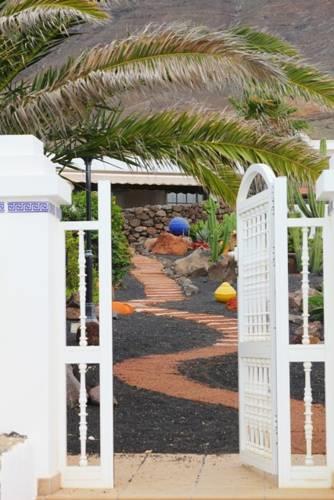 Отель Villas Famara