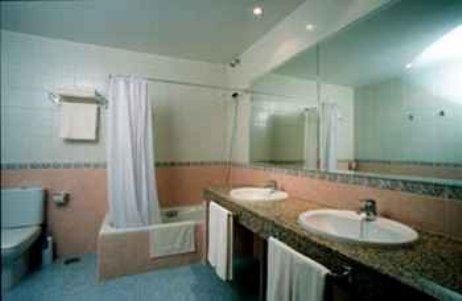 Отель Hotel Alonso de Monroy