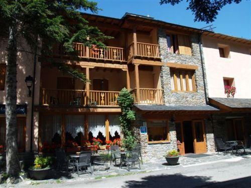 Отель Hotel Llacs De Cardos