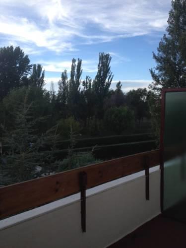Отель Hotel Valjunco