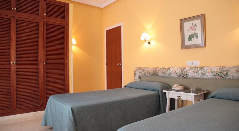 Отель Hotel Alameda