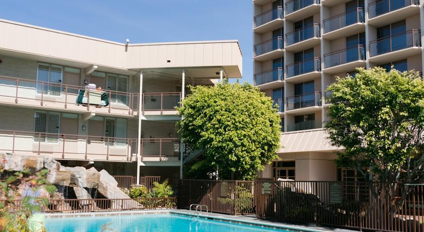 Отель DoubleTree by Hilton Torrance/South Bay