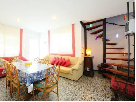 Отель Holiday home Urb Mont Clara Torredembarra