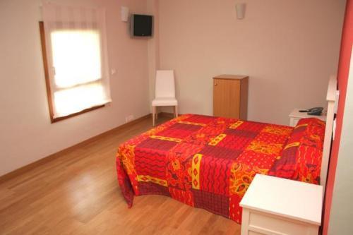 Отель Hotel Santa Ana