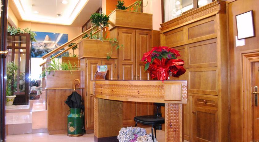 Отель Hotel La Rivera