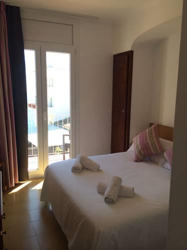 Гостевой дом Hostal La Llagosta