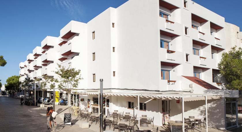 Апартаменты Apartamentos Es Pujols