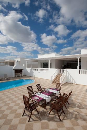 Вилла Villas Puerto Calero