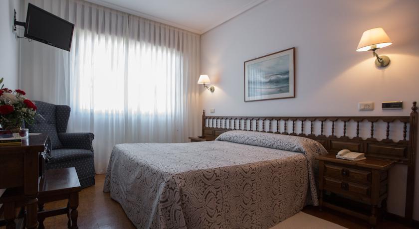 Отель Hotel Brisamar