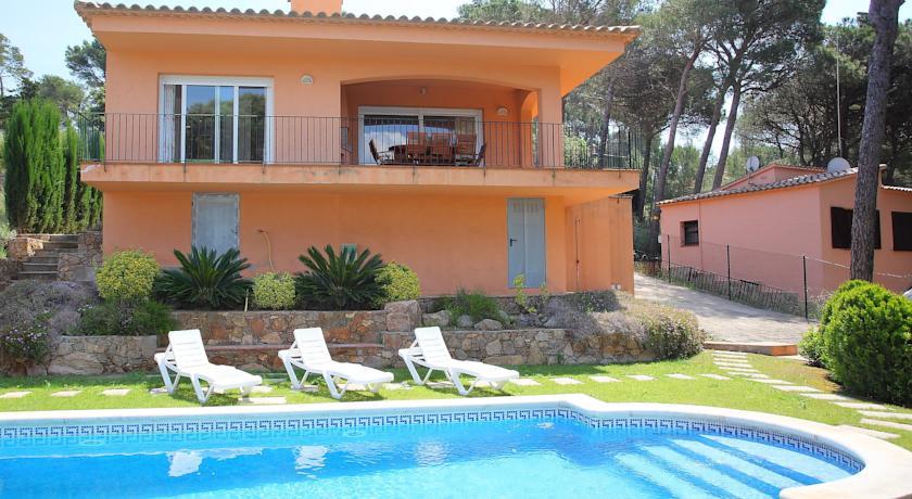 Апартаменты Holiday Home Casa Amel Begur