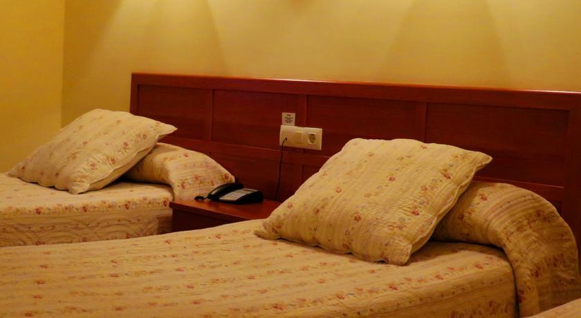 Отель Hotel Restaurante America