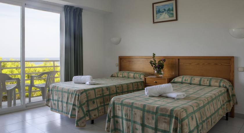 Гостевой дом Hostal Cala Es Pujols