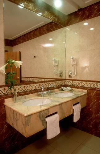 Отель Hotel Restaurante Emilio