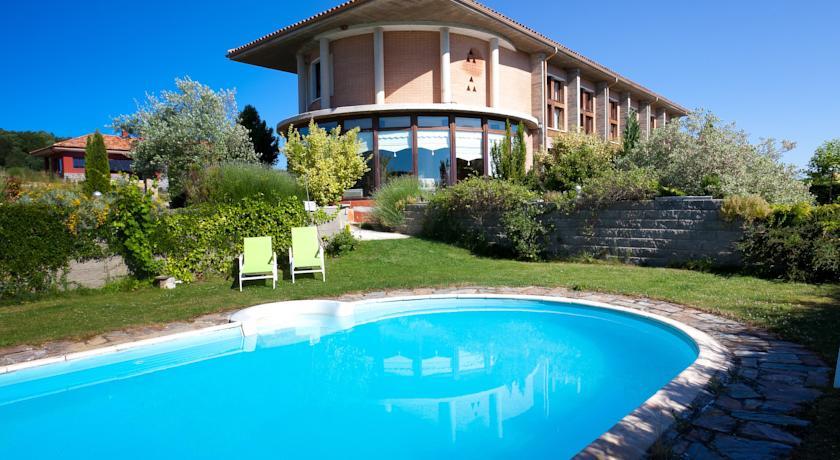 Отель Hotel Urturi Golf