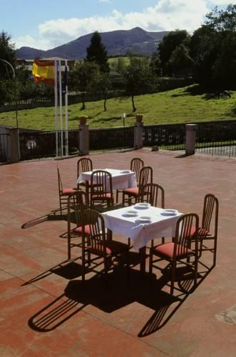 Отель Hotel Villa De Nava