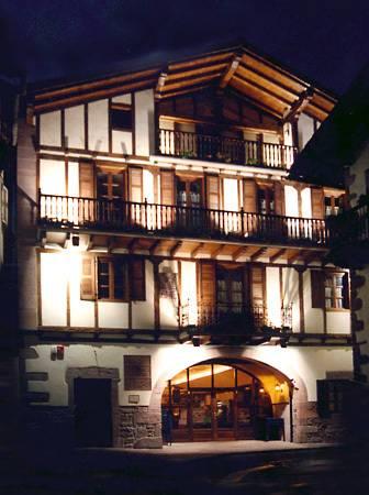 Гостевой дом Hostal Trinkete Antxitonea