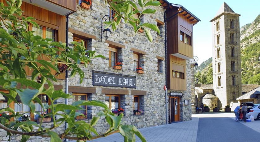 Отель Hotel L'Aüt