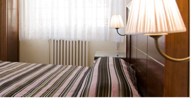 Отель Hotel Bruselas