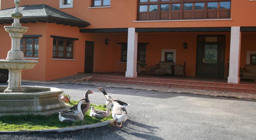 Отель Hotel Rural Yeguada Albeitar