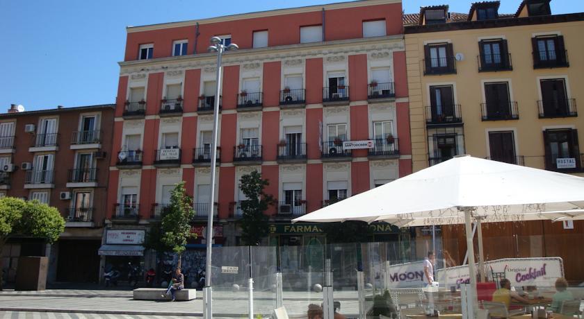 Апартаменты Apartamentos Dana Madrid