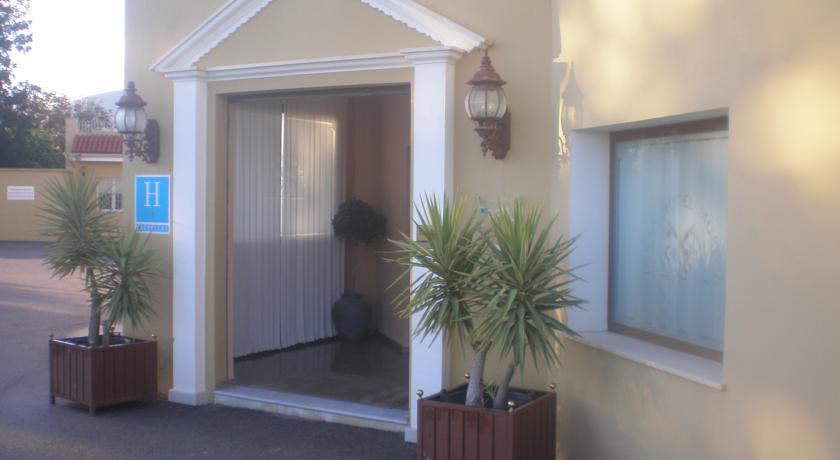 Отель Gran Hotel Morón