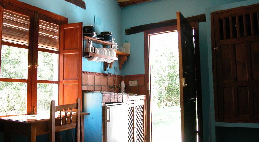 Отель Camping El Balcon de Pitres