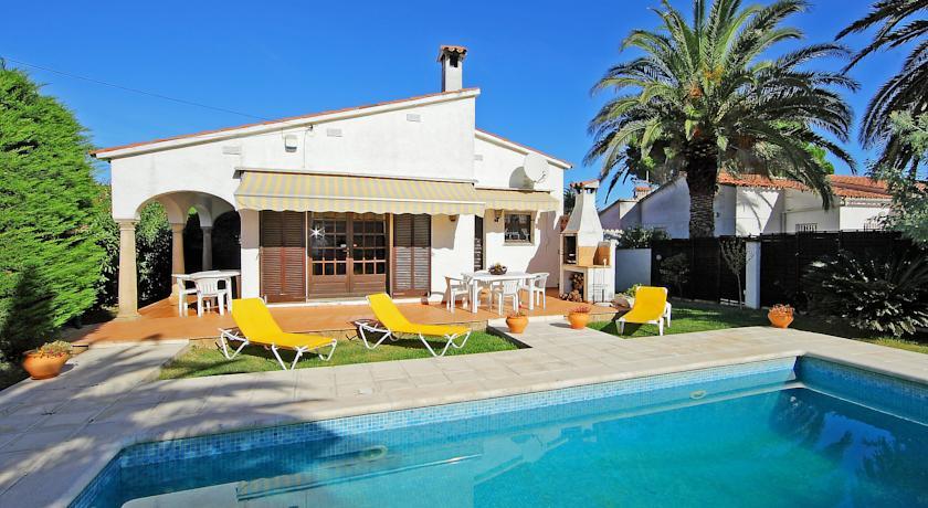 Апартаменты Holiday home Santana L'Escala