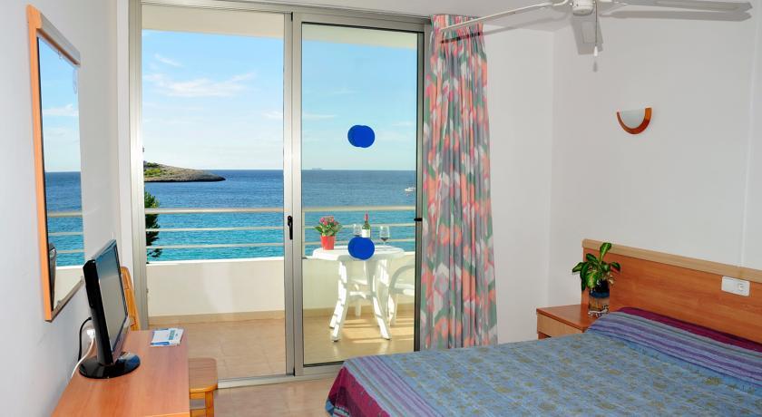Апартаменты S'Arenal Apartments
