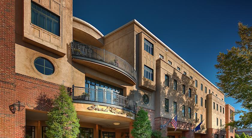 Отель French Quarter Inn