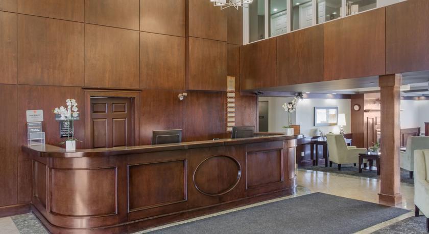 Отель Sandman Hotel Red Deer