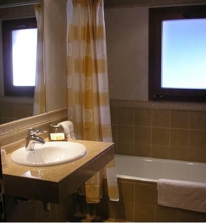 Отель Hotel Parc d'Os