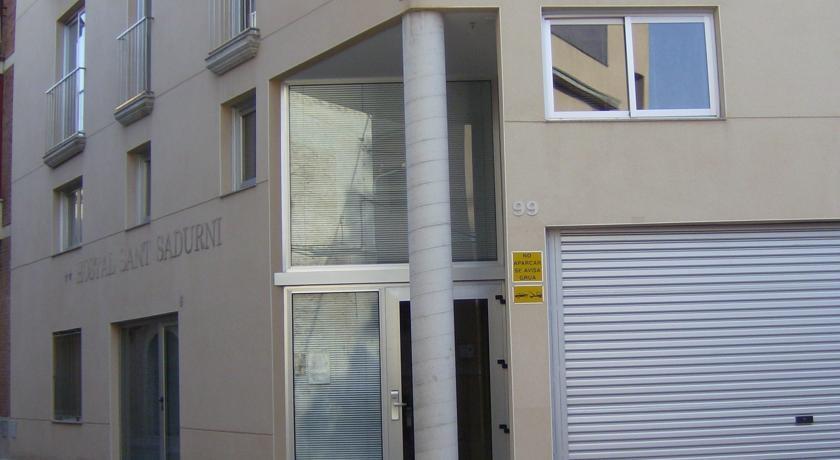 Гостевой дом Hostal Sant Sadurní