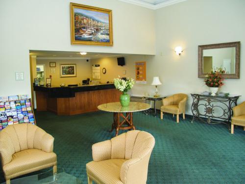 Отель La Quinta Inn Everett