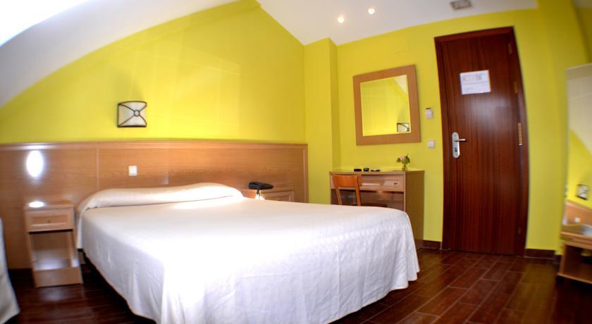 Отель Hotel Vivar